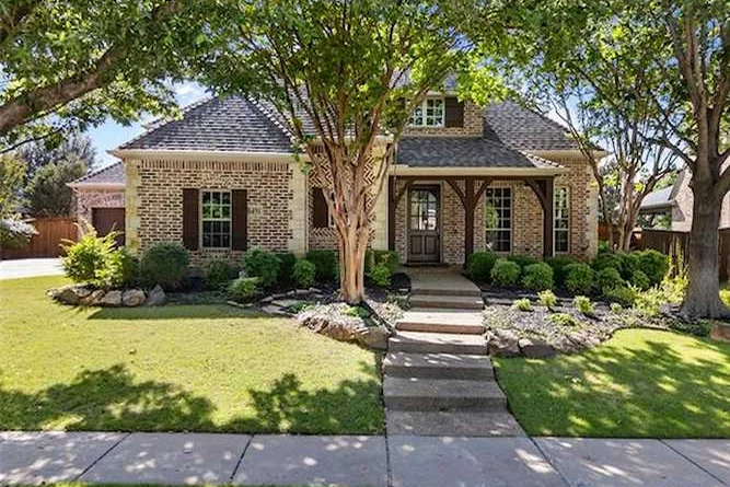 8491 Canyon Crossing listing exterior in Bellaire Add Ph A