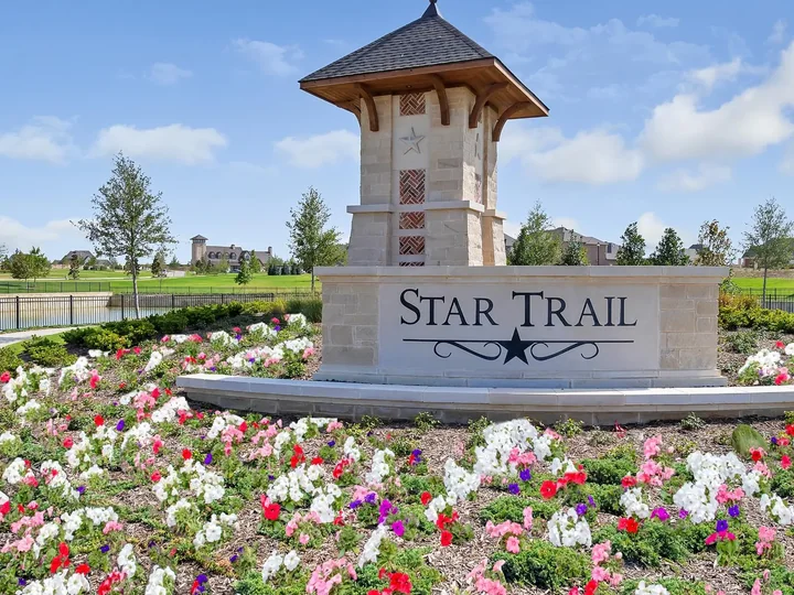 Star Trail entrance monument and flowers