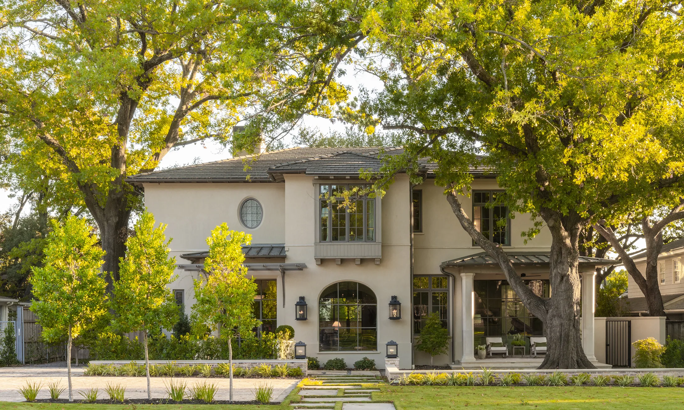 Landscaped luxury residence in University Park, Texas